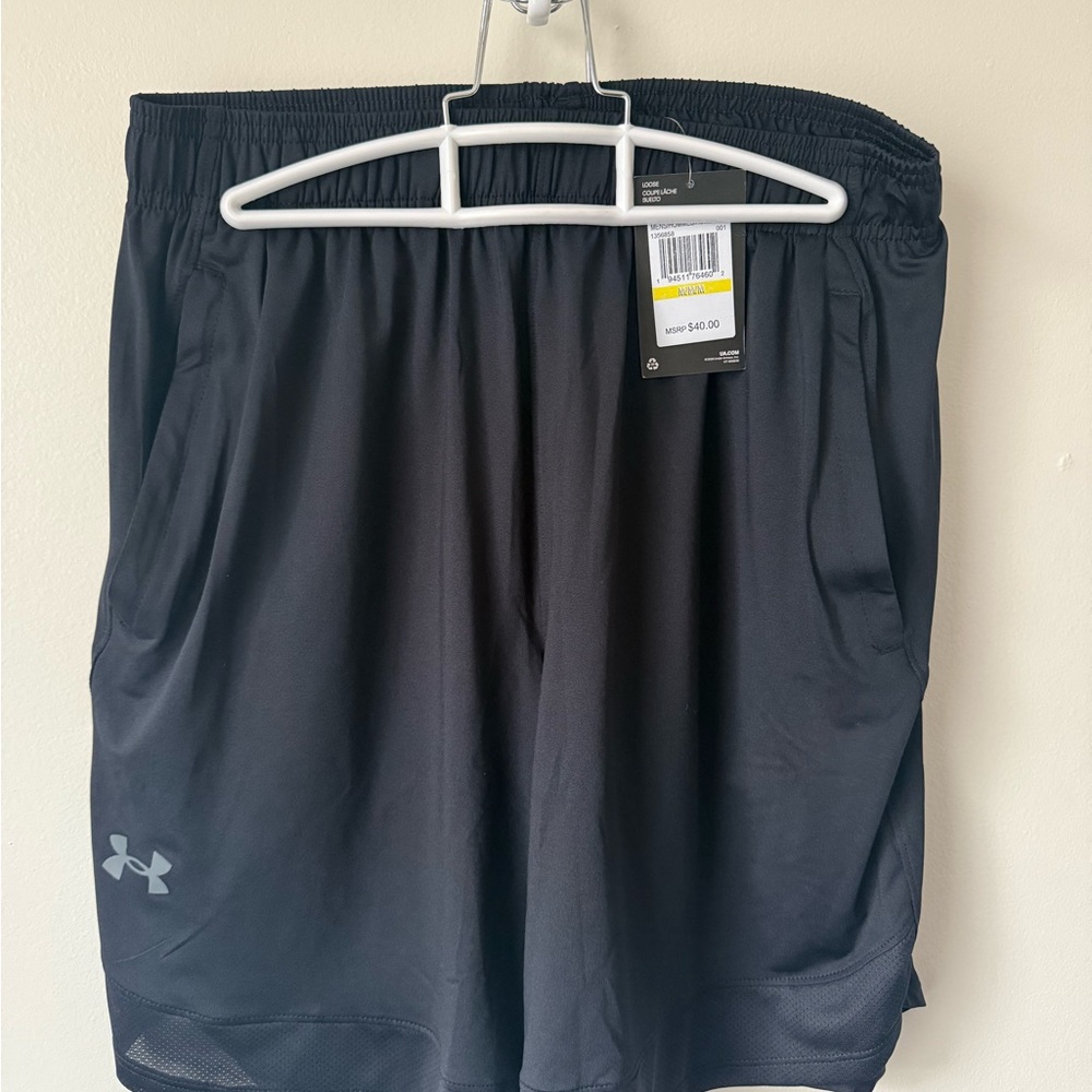 NWT Under Armour Men's Black Shorts-Medium